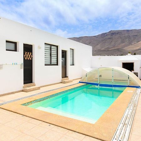 Famara Beach House Exterior photo