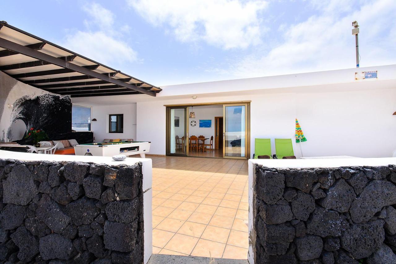 Famara Beach House Exterior photo