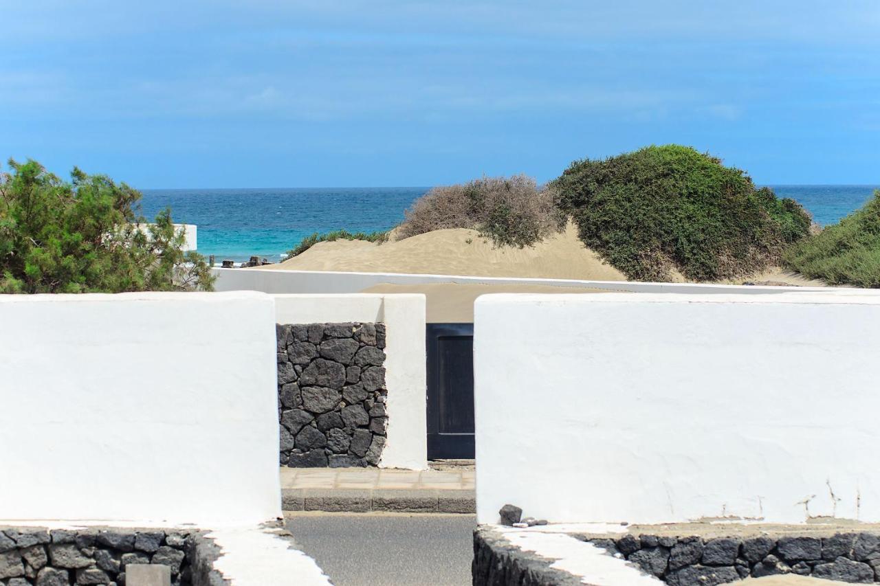 Famara Beach House Exterior photo