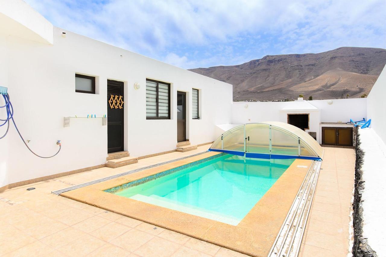 Famara Beach House Exterior photo